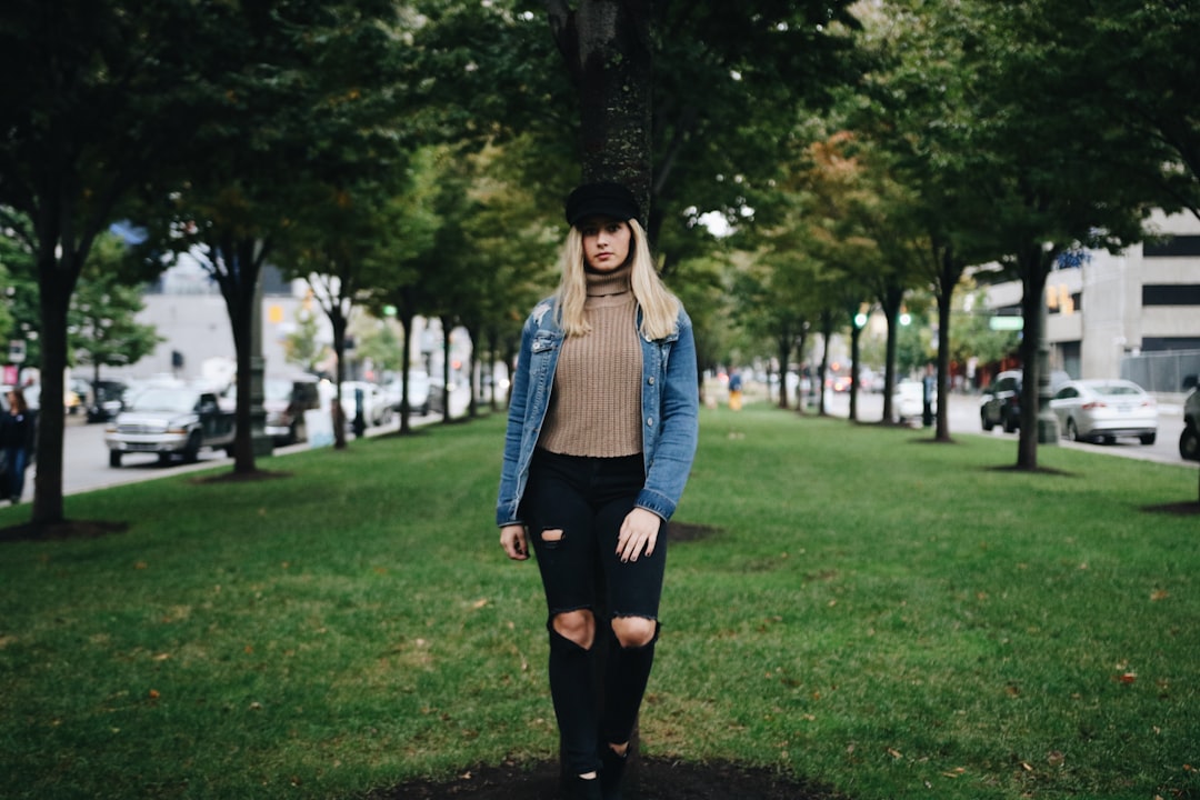 Weekend casual outfit for apple body shape