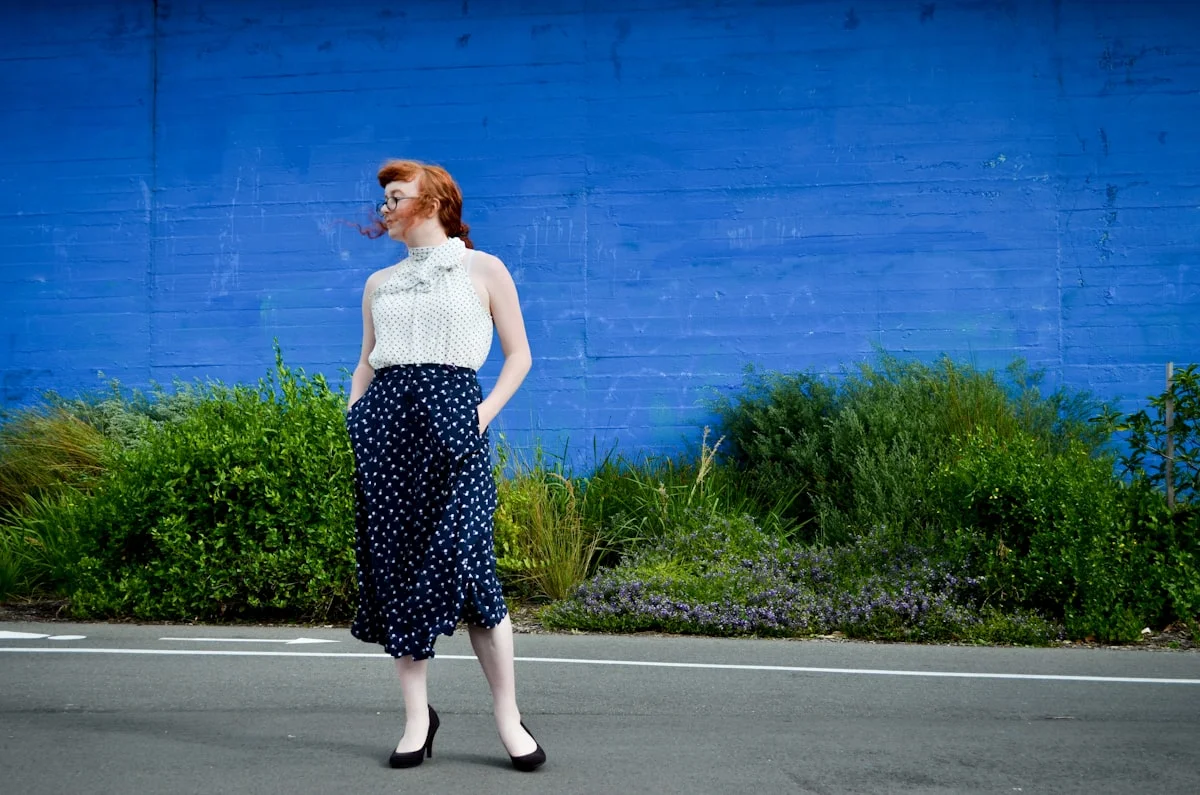 Pear shape women style guide with outfit ideas for wider hips and defined waists