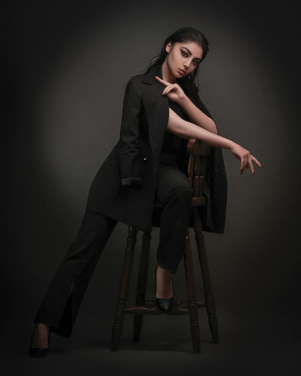 Styling guide for thin hourglass figure